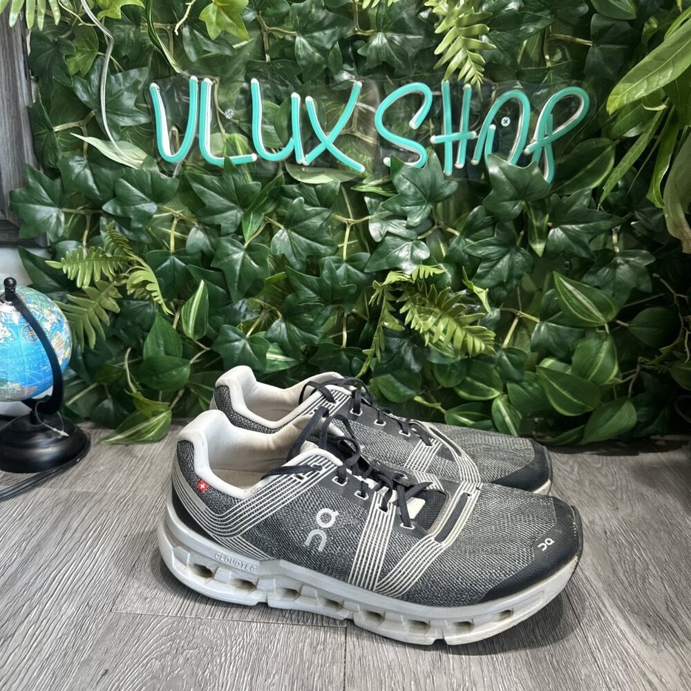 On Running Cloudgo Men's Size 9.5 Running Athleti… - image 1